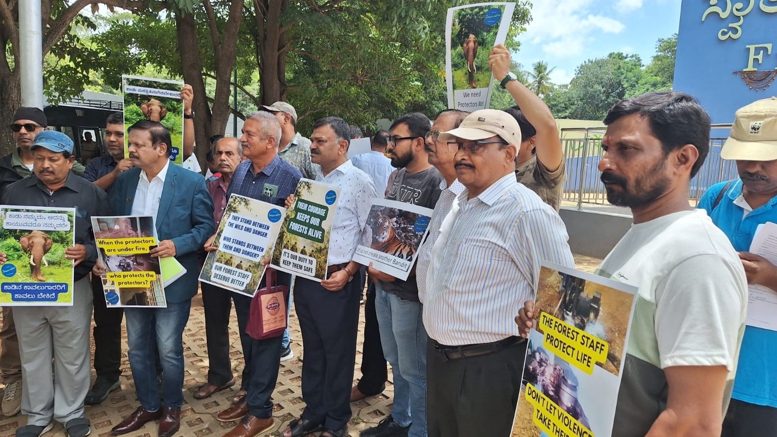 Karnataka poacher shooting row: Retired forest officers back staff, seek fair probe