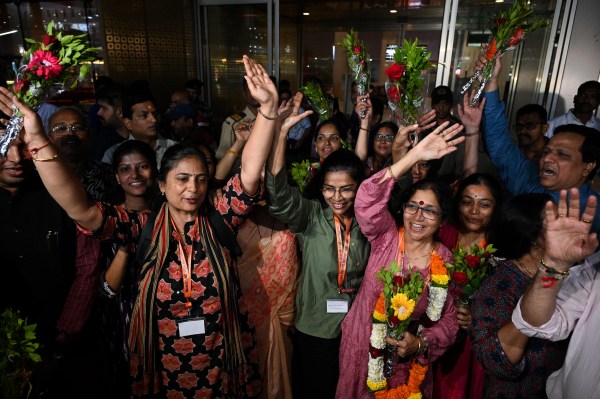pilgrims return to Mumbai, pilgrims return to Mumbai from nepal, Nepal flash floods, Nepal glacier collapse, Nepal disaster, Nepal flood disaster, Nepal floods survivors, india aid to Nepal. Nepal flood death toll, Bhotekoshi river, Nepal floods 359 dead, Indians missing in Nepal, Nepal Tibet flash flood, Rasuwa flood, Trishuli River flood, Kailash Mansarovar pilgrims missing, Nepal rescue operations, India relief for Nepal, barrier lake Tibet, Indians stranded in Tibet, Nepal flood latest updates
