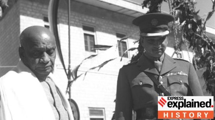 The Hon'ble Sardar Patel was received by the Maharaja of Jaipur at Jaipur in December, 1947. (Wikimedia Commons)