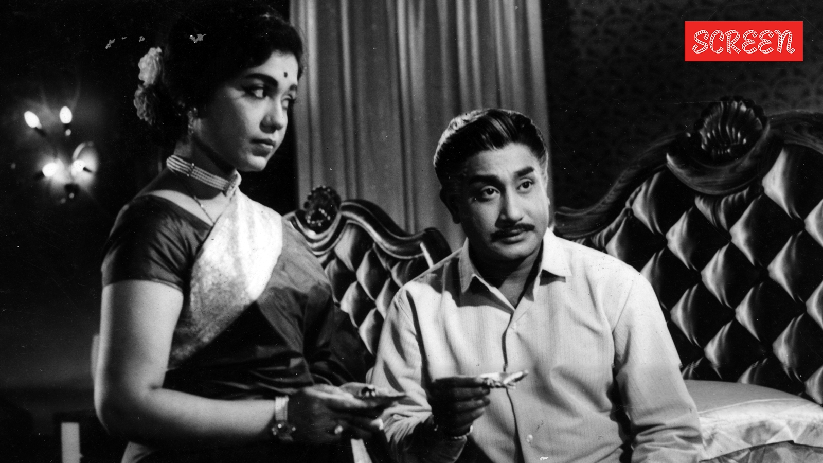 Sivaji Ganesan and Sowcar Janaki in Uyarndha Manithan