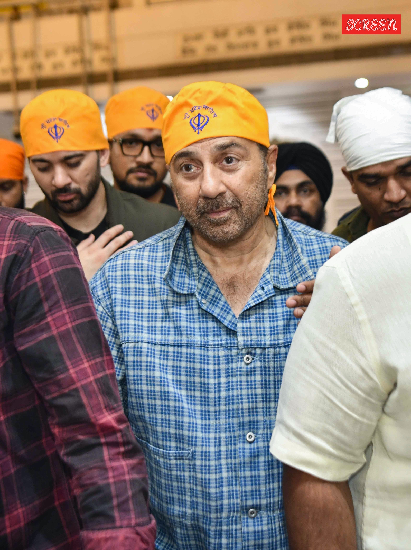 Sunny Deol took a short break and paid a visit to the Takhat Sri Harimandir Ji Patna Sahib in Bihar.