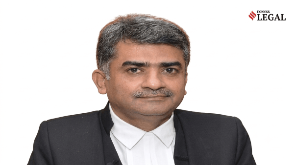 Telangana High Court Bar association Lawyer Advocate news Sexual harassment news 