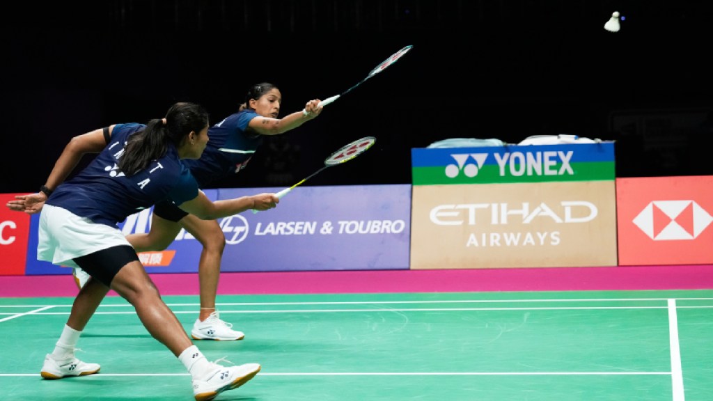 India's Gayatri Gopichand Pullela, right, and Treesa Jolly play against China's Jia Yi Fan and Zhang Shu Xian during a quarter final match of the Badminton World Championships in New Delhi, India, Friday, Aug. 21, 2026. (AP Photo)