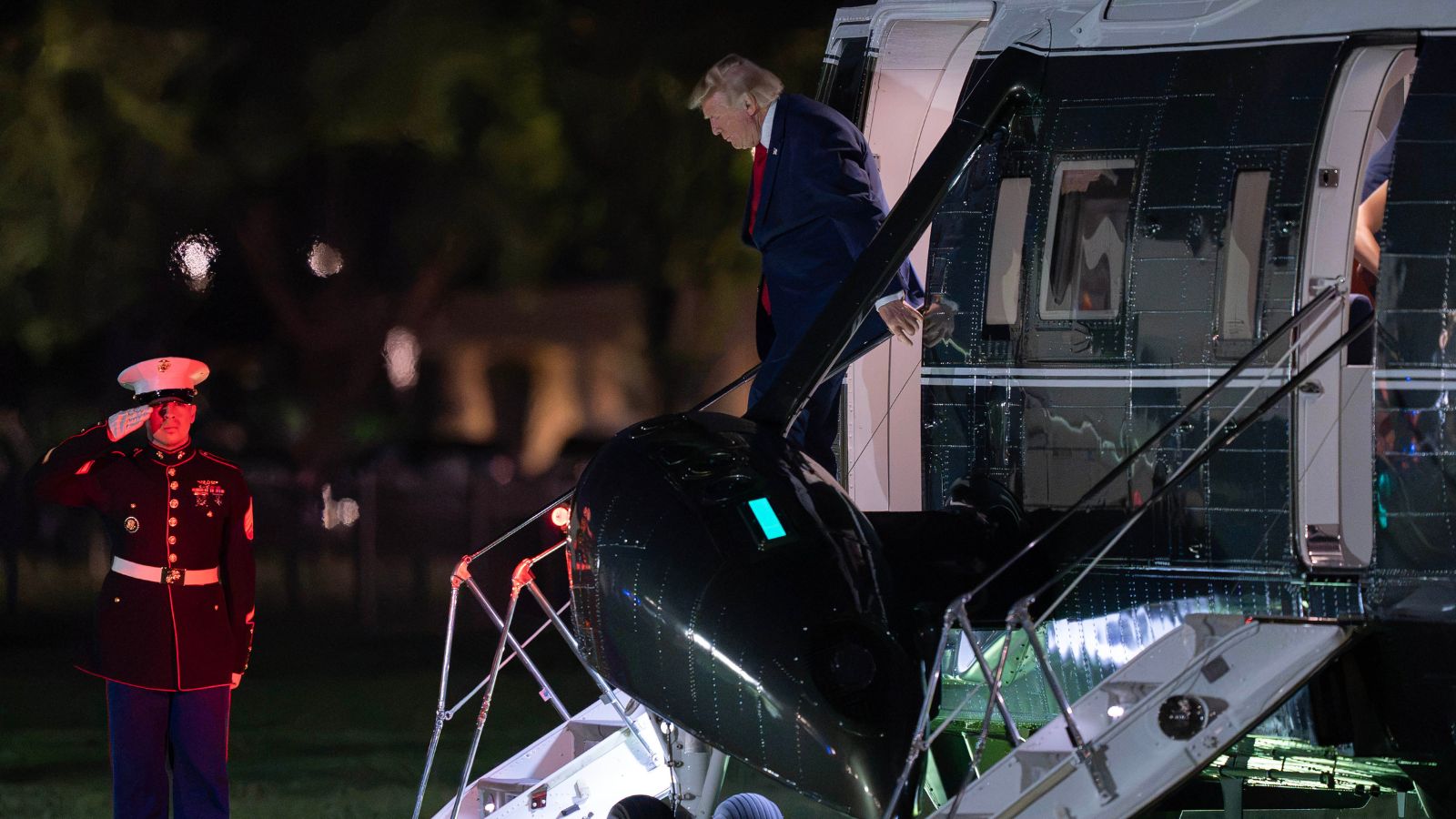 Trump has close shave as his chopper comes too close to passenger jet