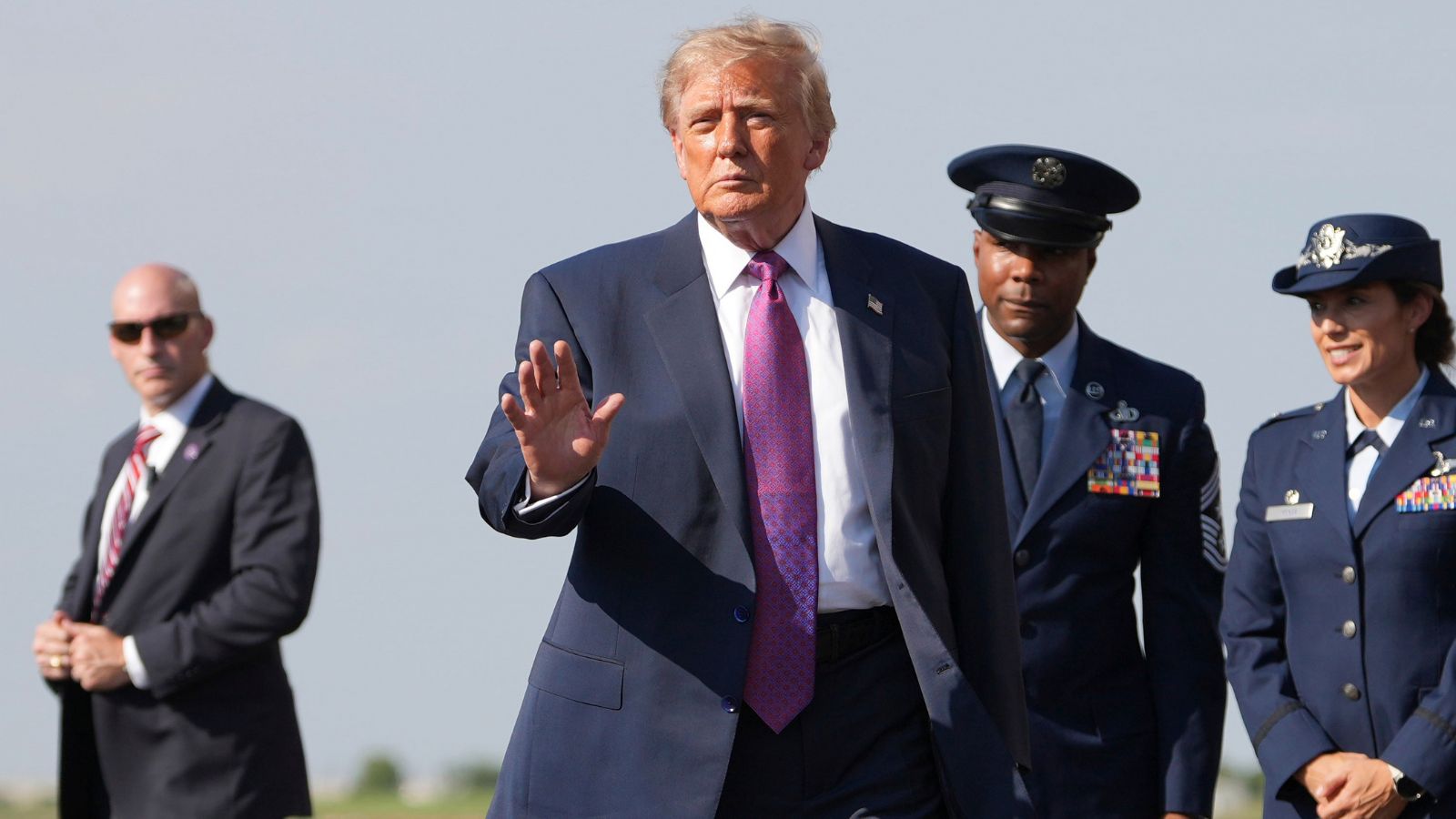 World News Live Updates: Trump signs order to rename Lake Ontario to ‘Lake America’