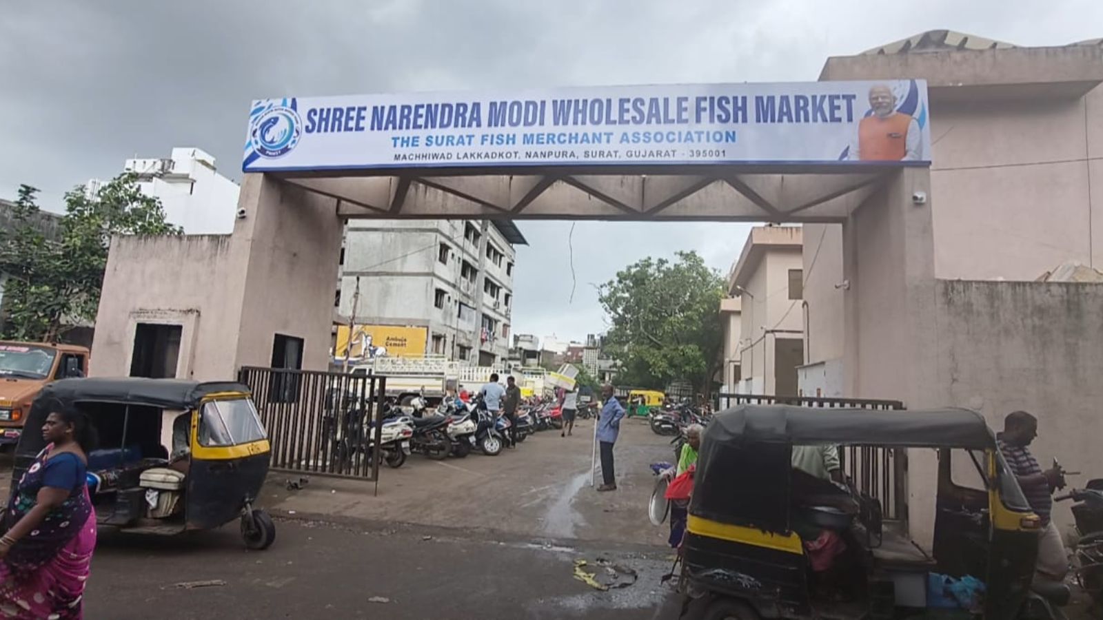 In Gujarat’s Surat, a fish market named after PM Modi raises a stink