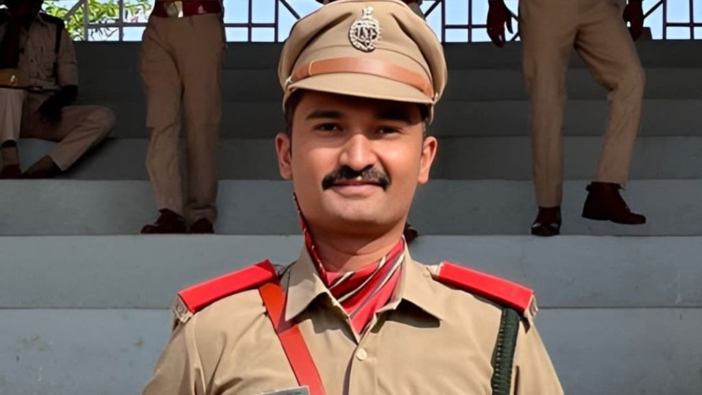 Vikas Desai forest officer, gujarat, tapi district,