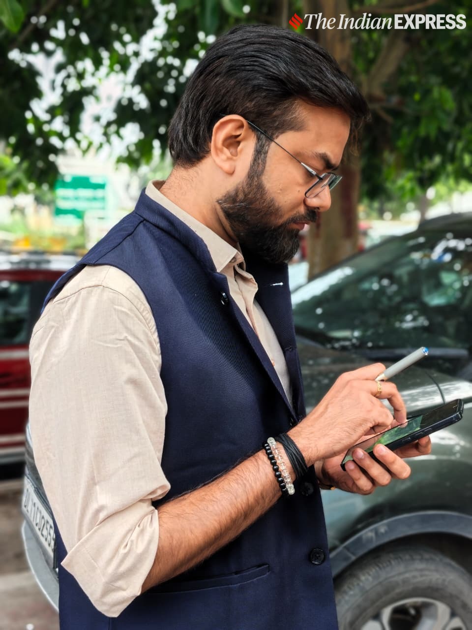 Portrait mode delivers natural skin tones with effective subject separation in daylight. (Image: Bijin Jose/The Indian Express)