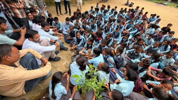 Alwar, Alwar protest over school roof collapse, Alwar school roof collapse, Jodhawas village, Rajasthan school roof collapse, Rajasthan protest over school roof collapse, Indian express news, current affairs