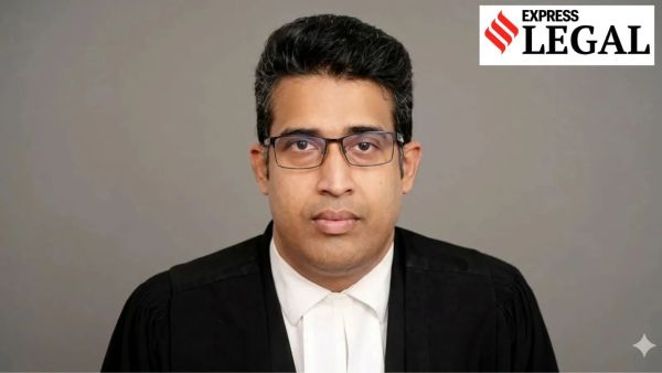 justice viju abraham kerala high court vd savarkar teacher suspension quiz