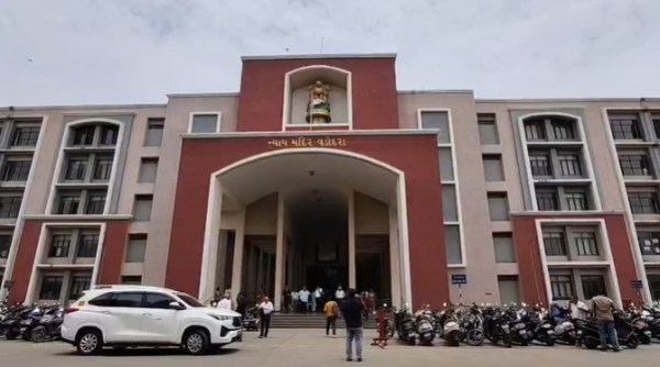 Vadodara court 