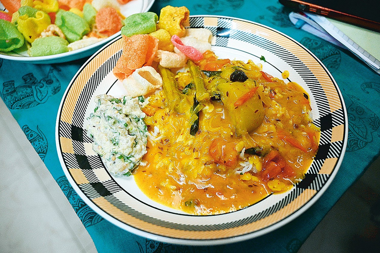 DCP with baingan bharta salad and fryums