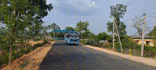Villagers take the bus to Kondapalli from Tarrem