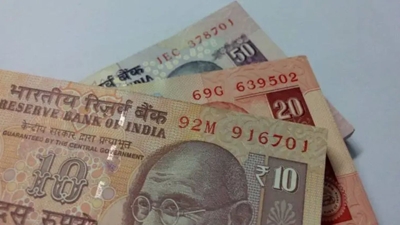 RBI set to launch 'plastic' notes at start of next financial year