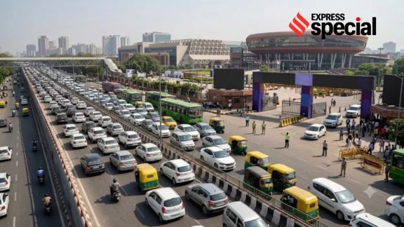 Delhi Traffic Police CCTV cameras are now being used to detect a wider range of violations, including helmetless riding and seat-belt offences. (Image generated using AI)