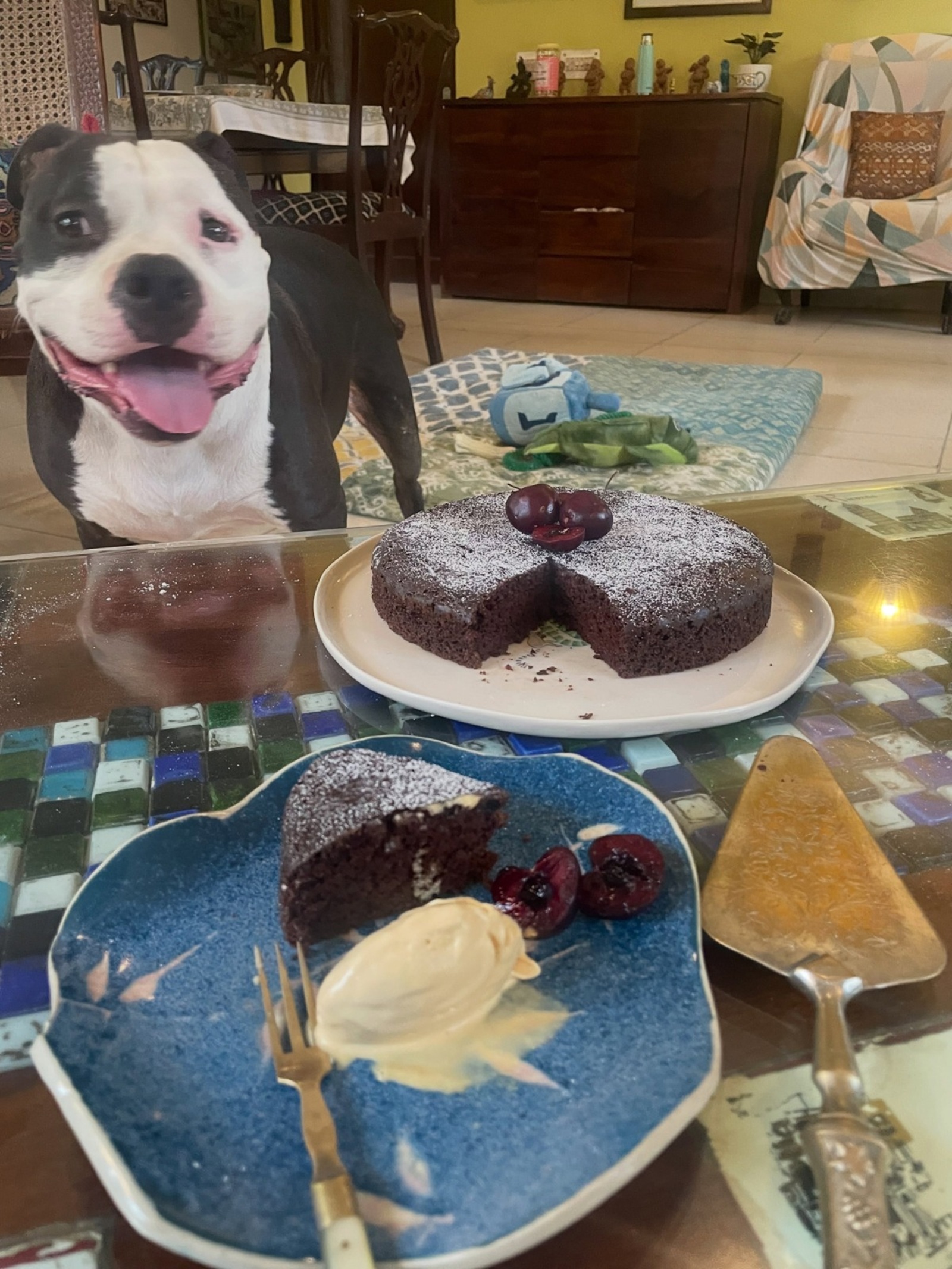 Black and White pudding with cake