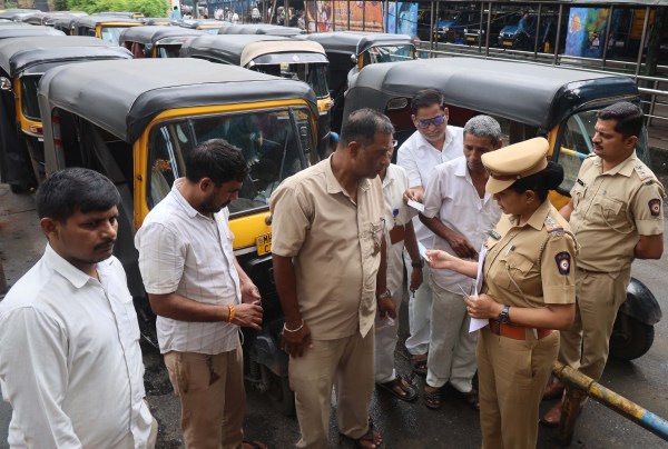 auto and cab drivers get notices on Marathi test, Marathi language, auto and cab drivers notices on Marathi test, notices on Marathi test, Mumbai news, Maharashtra news, Indian express, current affairs