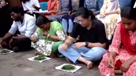 Lower Primary School Teacher (LPST) rank holders on Saturday symbolically ate grass during a protest in Thiruvananthapuram.