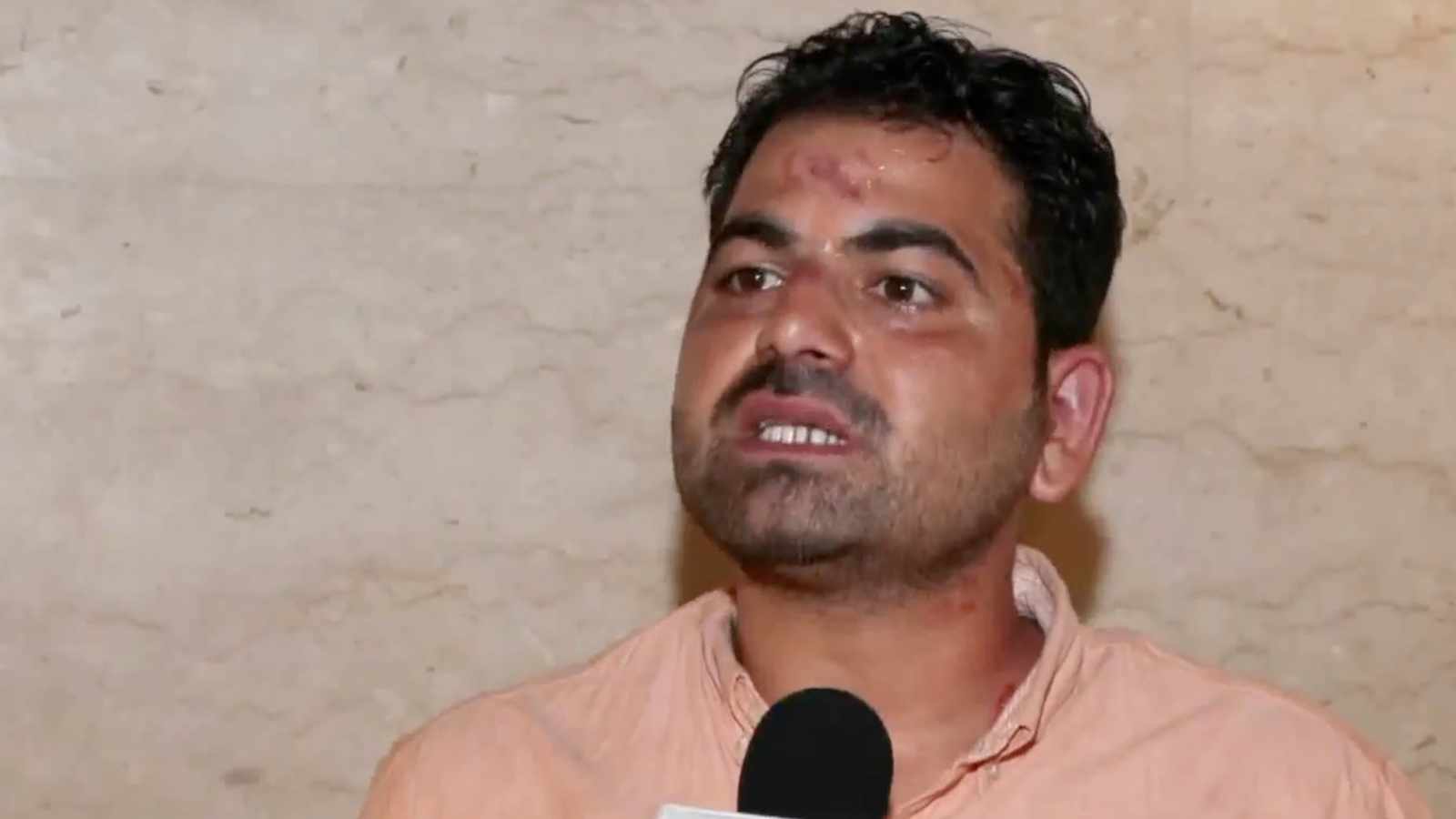 Happy threw chappal at Pappu Yadav, says ‘insult sadhus, will do it again’