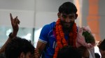 New Delhi: Gold medallist Harsh Singh being welcomed on his arrival after the Glasgow Commonwealth Games, at IGI Airport in New Delhi, early Tuesday, Aug. 4, 2026. (PTI Photo/Atul Yadav)(PTI08_04_2026_000002B)