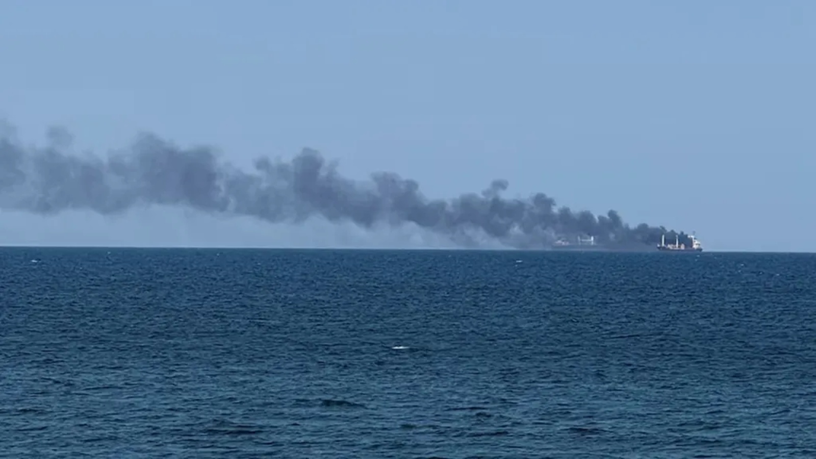 Indian ship sinks in Yemeni waters after projectile strike