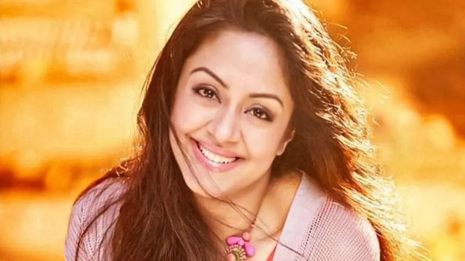 indianexpress.com - Lifestyle Desk - Jyotika, 47, does her first pull-ups: Why this fitness milestone matters
