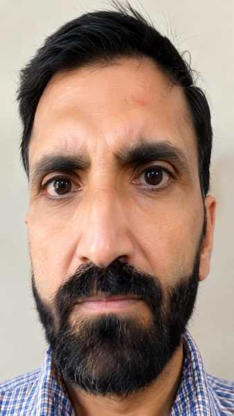 The SIA has arrested 35-year-old Manoj Kumar Bhat in Jammu over alleged links to a cross-LoC narcotics trafficking and terror-financing network.