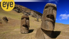 Moai in Rapa Nui (Wikimedia Commons)