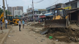 Anti-encroachment drive underway in Gurgaon, Gurgaon Anti-encroachment drive, Gurgaon, Gurugram Metropolitan Development Authority, delhi news, India news, Indian express, current affairs