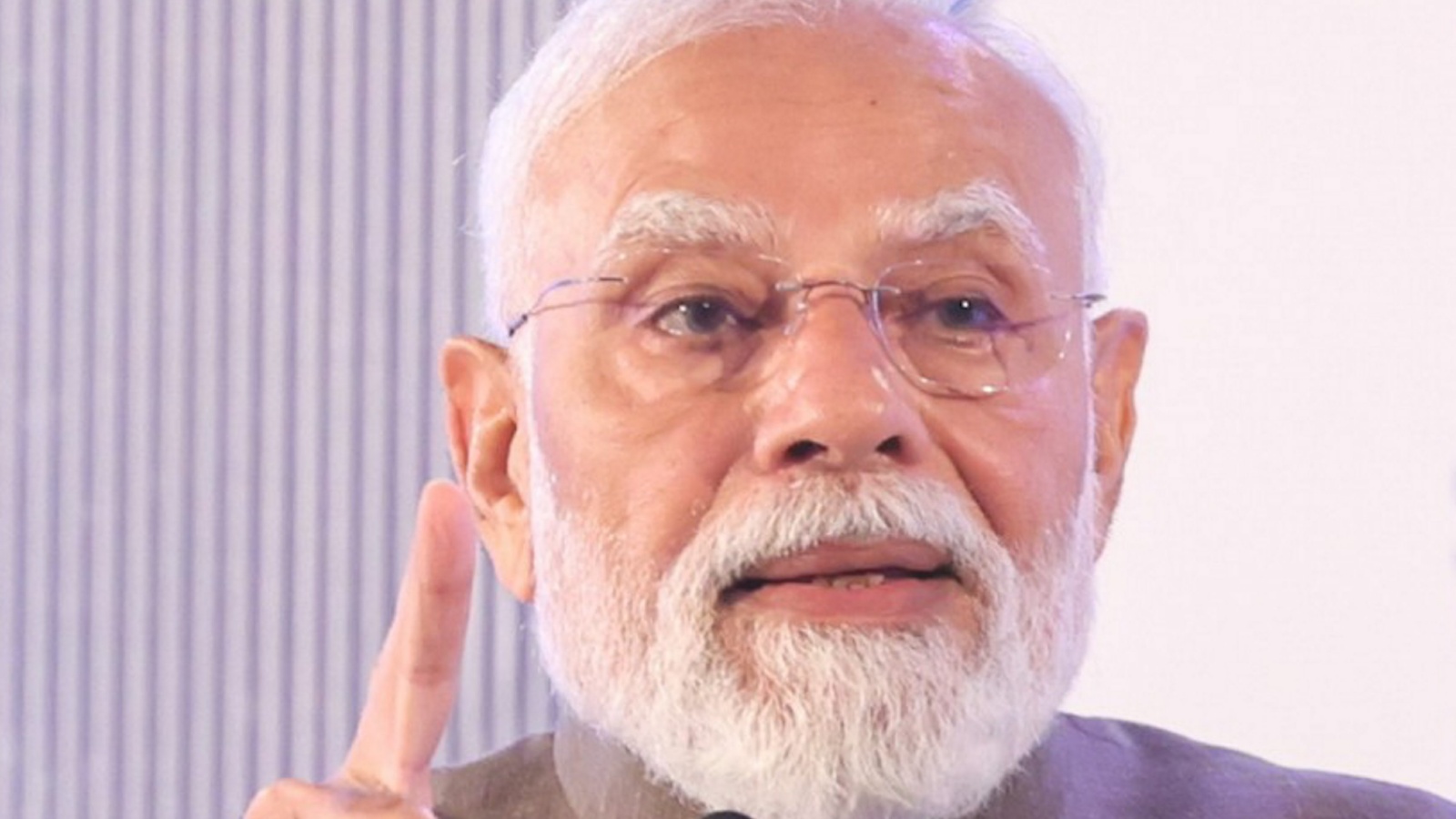 प्रधानमंत्री मोदी का वैश्विक मंच पर बड़ा बयान: भारत दुनिया के लिए विकास का 'ब्राइट स्पॉट' है