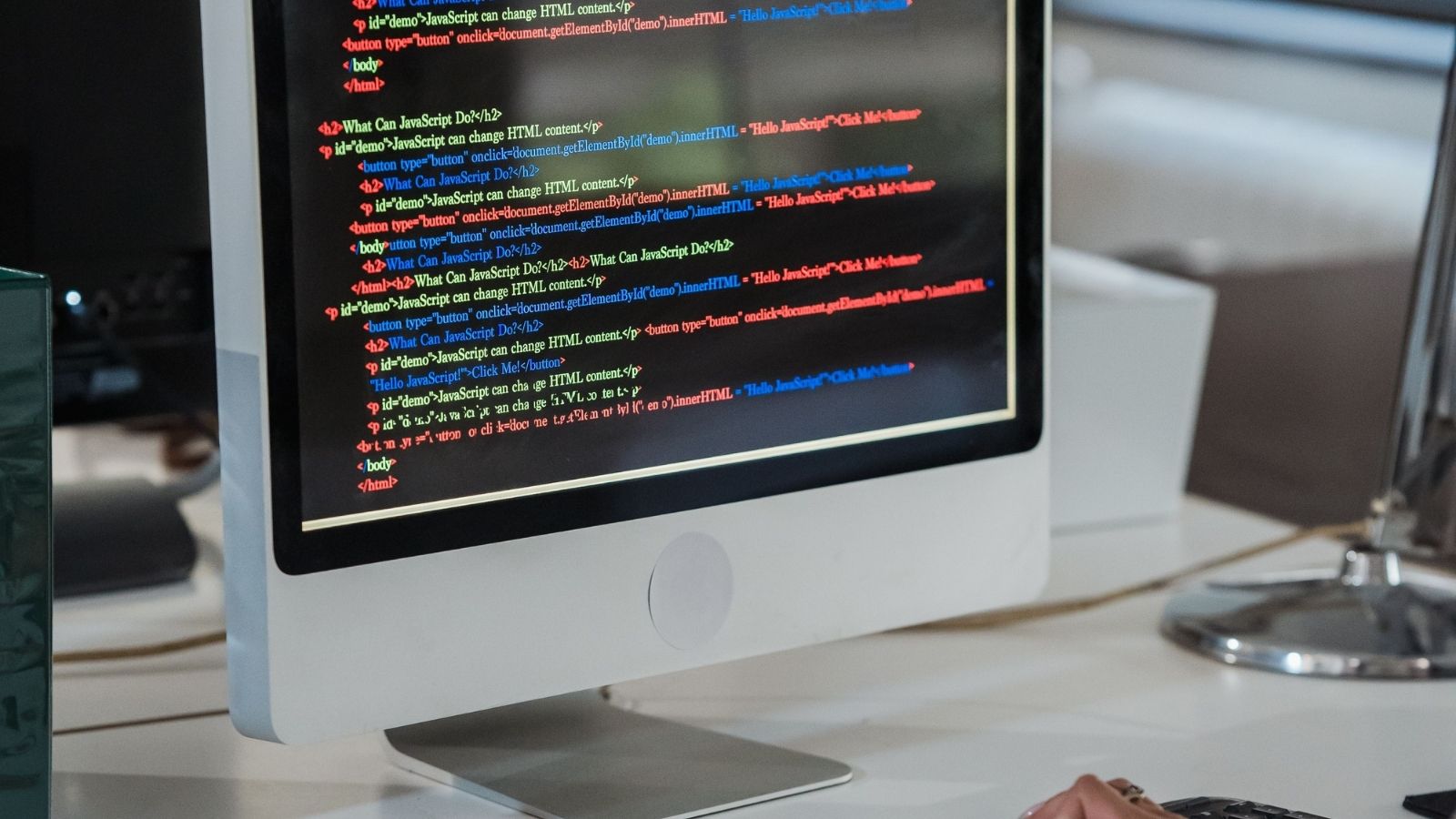 13-year-old girl with no coding background makes parenting app with AI, earns Rs 2.2 lakh in 3 days