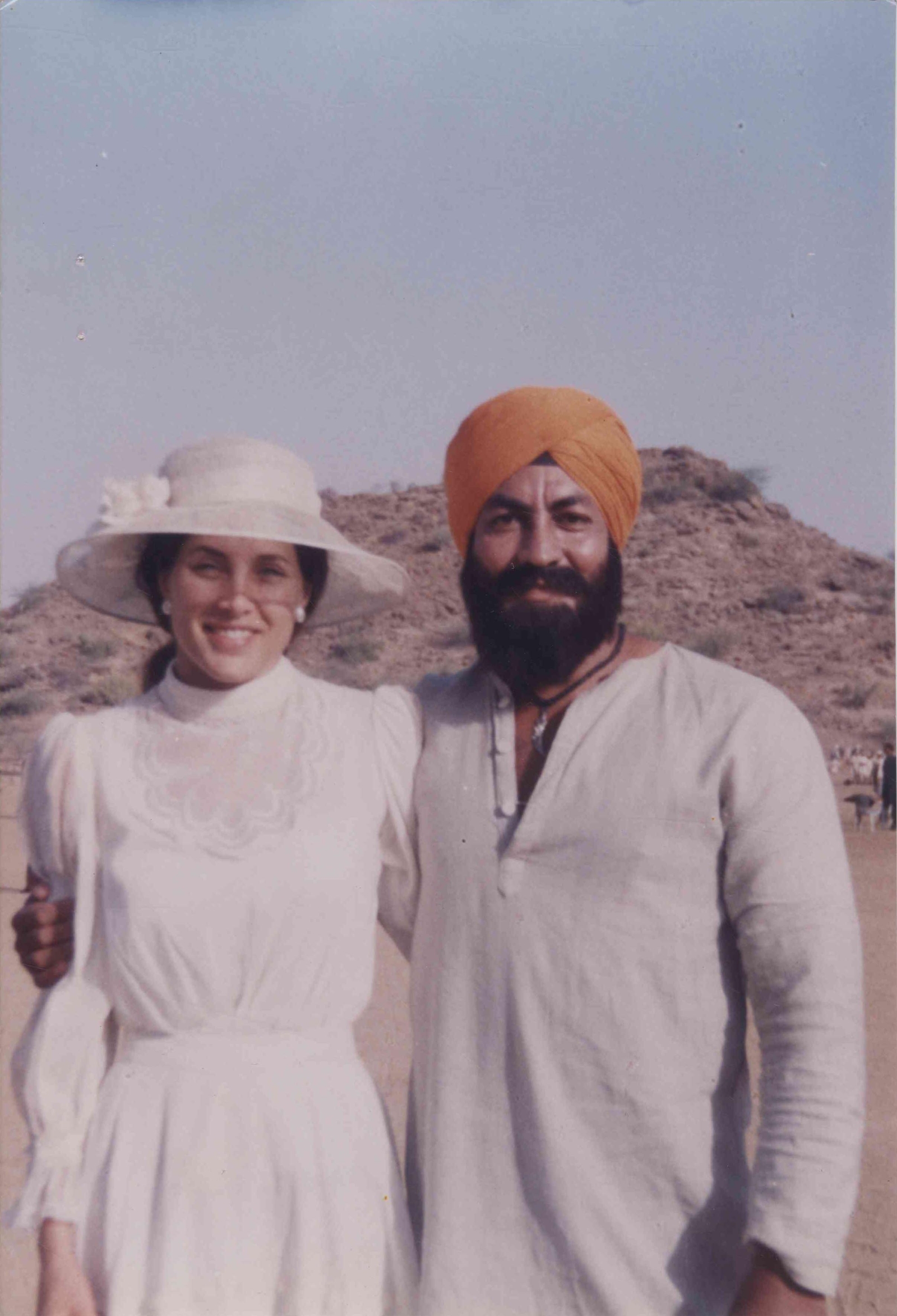 Pradeep Rawat on the sets of Lagaan