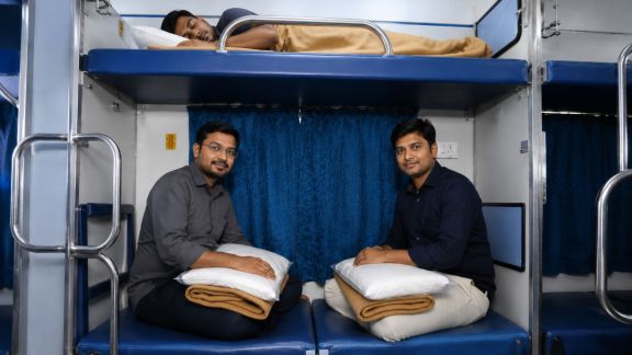 RAC passengers entitled for complete bedroll kit in AC coaches, clarifies Indian Railways (Image generated using AI)