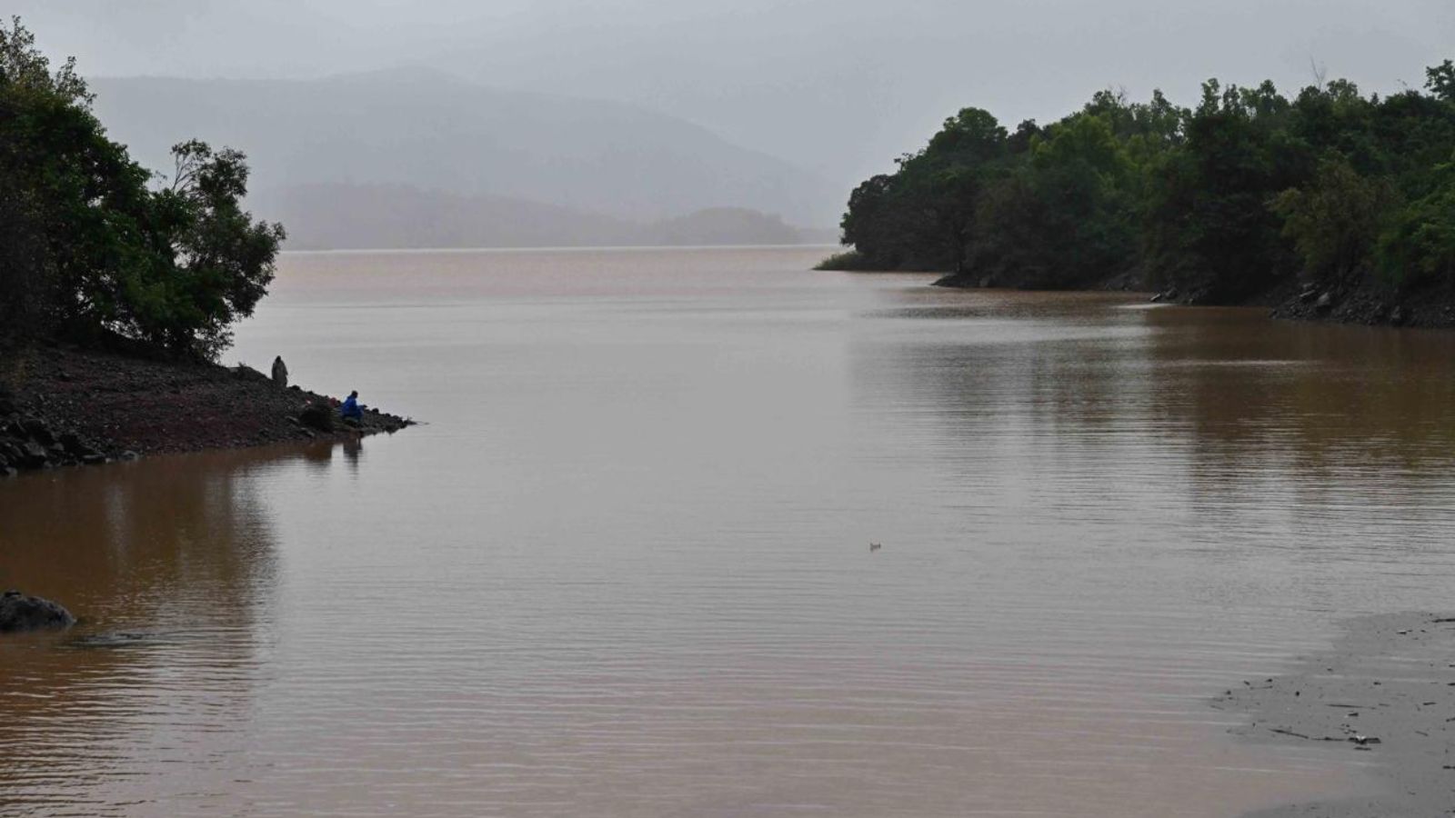 Heavy Rainfall in Satara Villages Causes School Closures and Road Damage