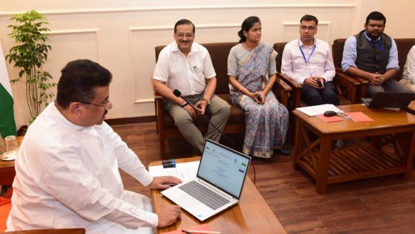 Chief Minister Suvendu Adhikari has launched the 16th Census at Salt Lake Irrigation Bungalow by completing his own Self-Enumeration. (Image: @cmowbgov/X)