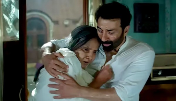 Shabana Azmi and Sunny Deol in Batwara 1947.