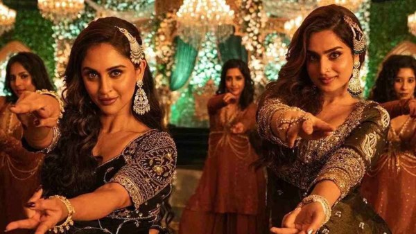 A still from the song Shararat from Dhurandhar