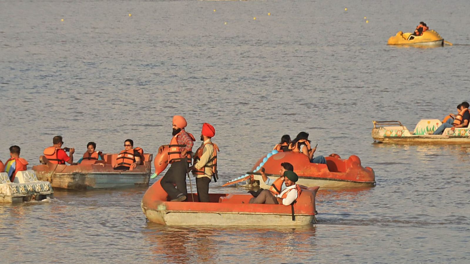 Audit flags severe safety lapses at Sukhna lake: Life Jacket deficit puts visitors at risk