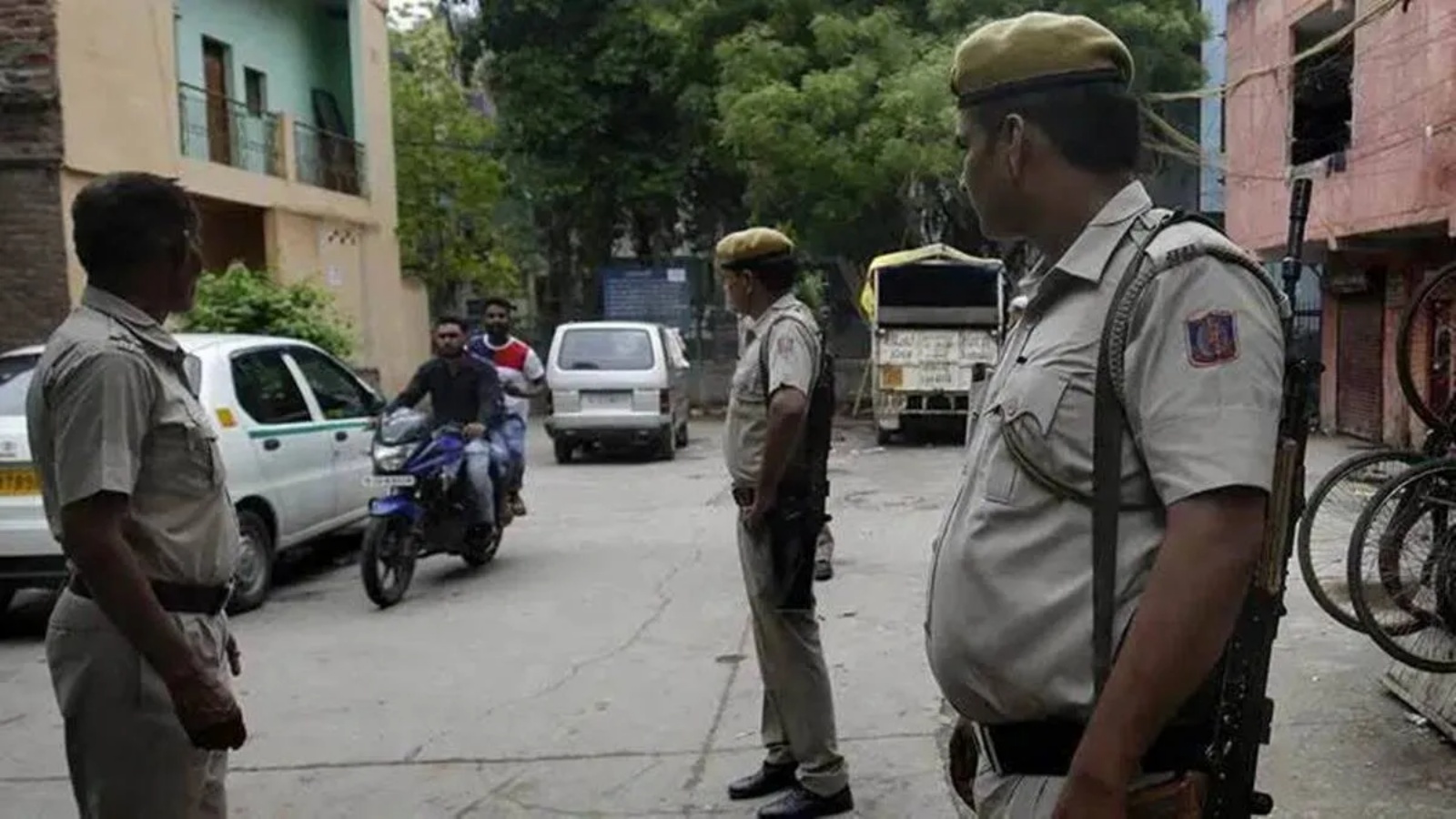 Man Dies After Collapsing in Surat Court Amid Allegations of Custodial Torture
