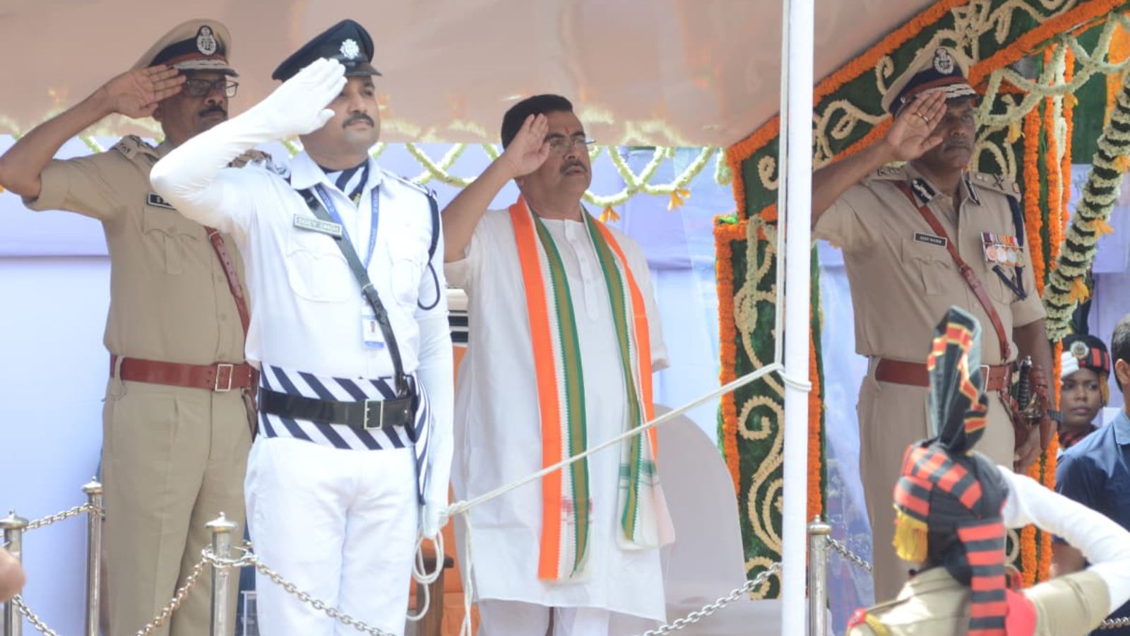 सुवेंदु अधिकारी का स्वतंत्रता दिवस संबोधन: 'विकसित बंगाल' का लक्ष्य निर्धारित