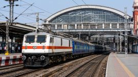 Indian Railways to shift five trains from Howrah and Santragachi to new terminals (Image generated using AI)