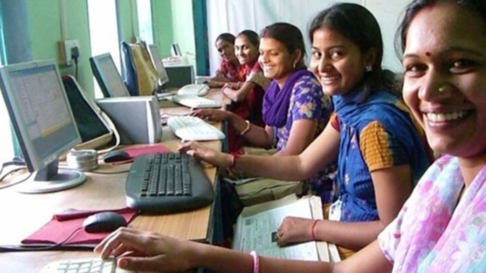 Income limit for women applying to civic welfare schemes raised to Rs 2.5 lakhs