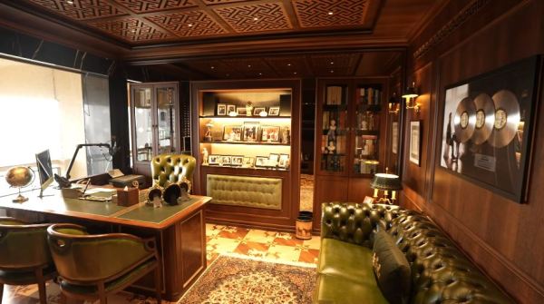 Adnan Sami's Mumbai house tour.