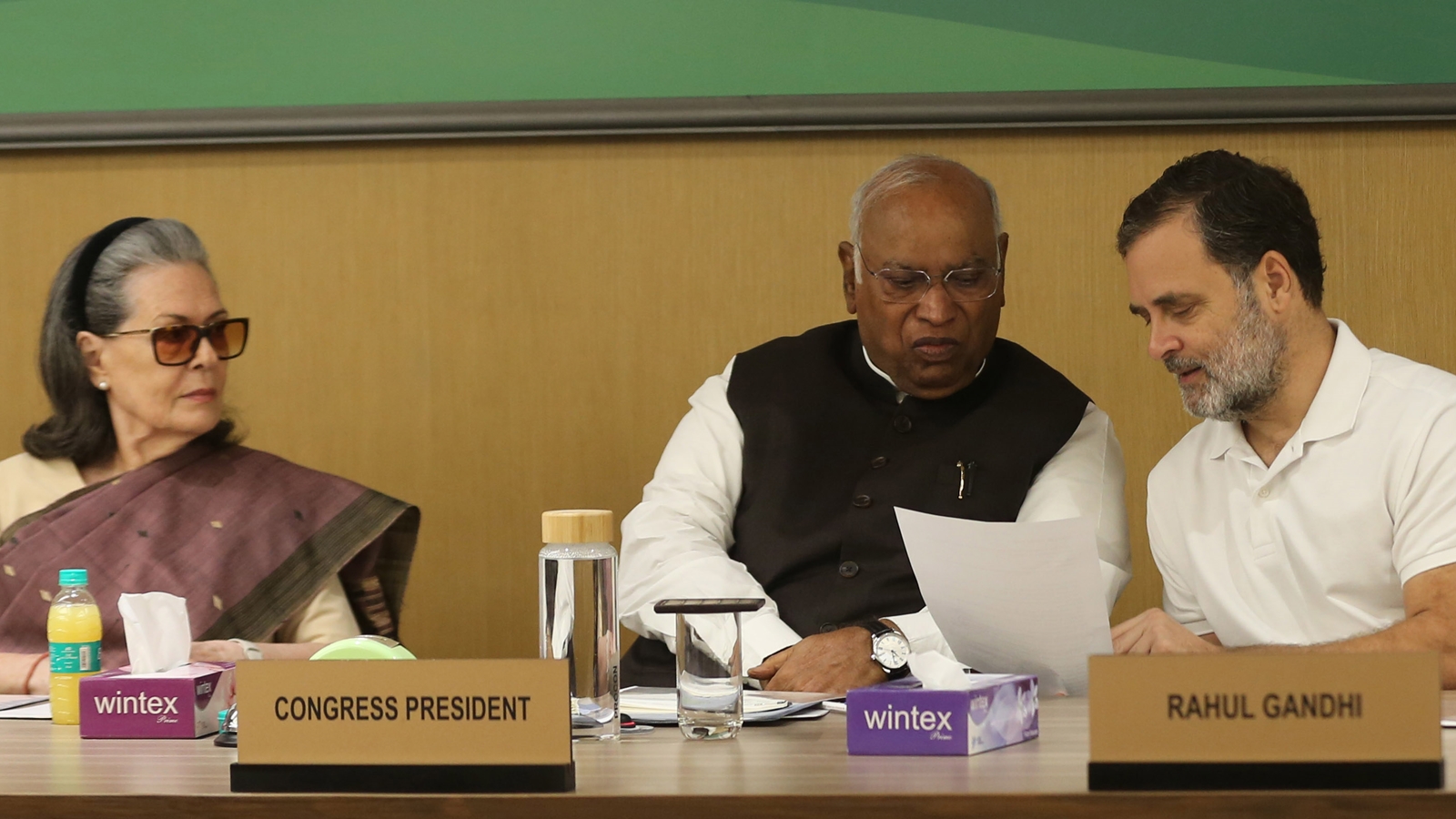 At CWC meeting, Rahul Gandhi’s message to doubters: ‘Start believing in me’