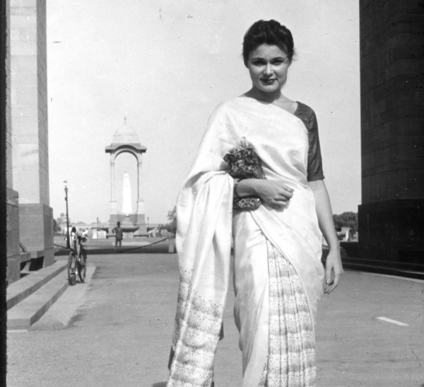 Gloria Steinem photographed in India in the 1950s. (Instagram/gloriasteinem)