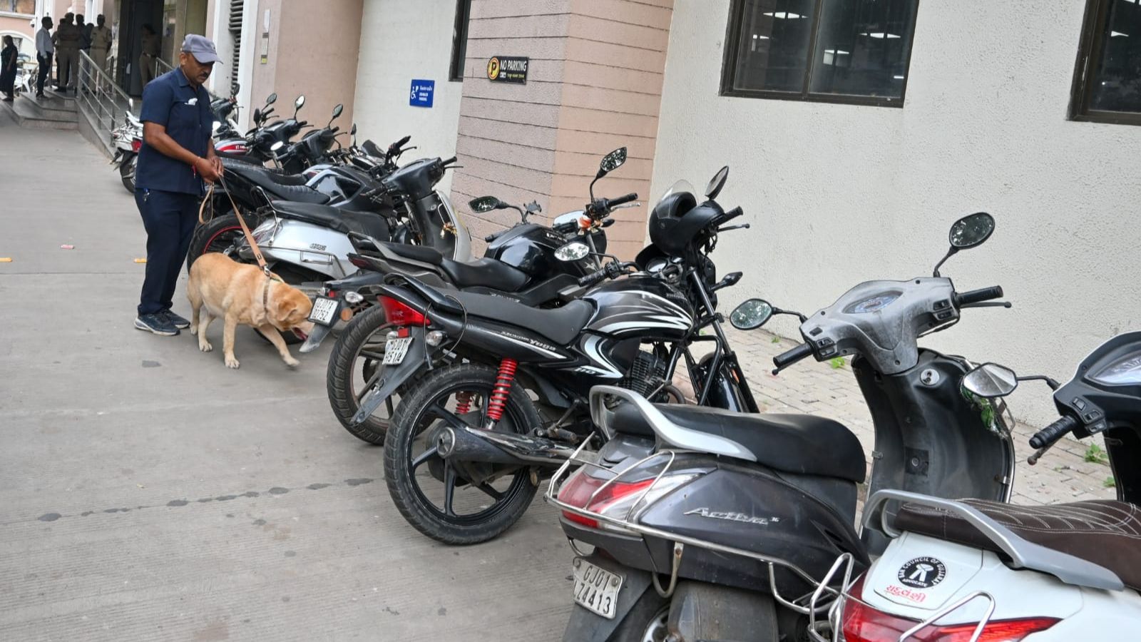 Gujarat High Court gets bomb threat email; security teams search Ahmedabad courts