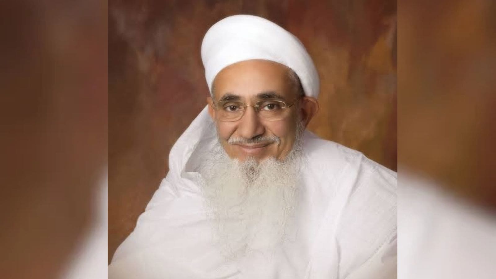 University of Kufa in Iraq Commemorates Dawoodi Bohra Leader Syedna Mufaddal Saifuddin in Surat University of Kufa in Iraq Commemorates Dawoodi Bohra Leader Syedna Mufaddal Saifuddin in Surat