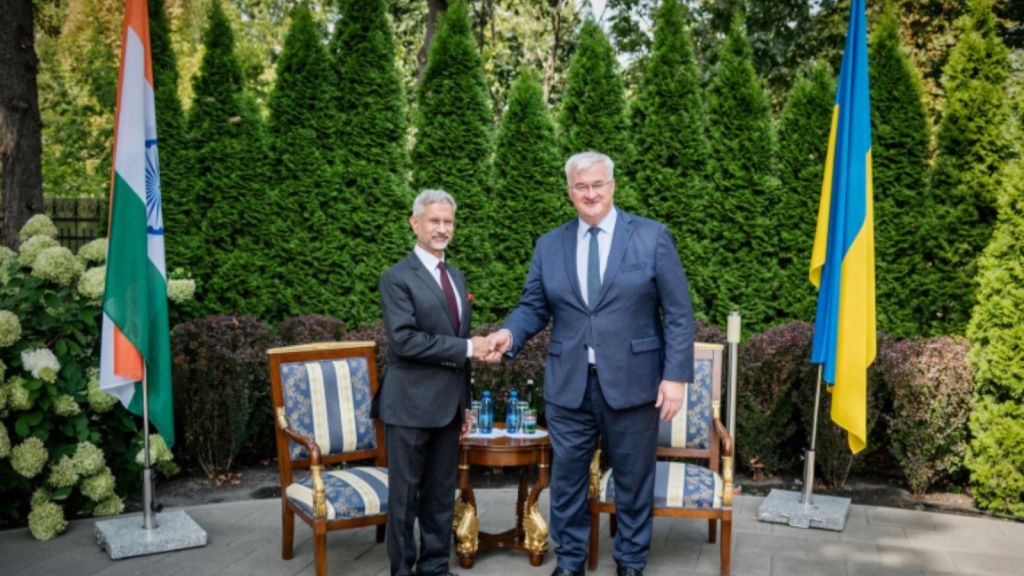 External Affairs Minister S Jaishankar with Ukrainian Foreign Minister Andrii Sybiha in Kyiv during his first-ever dedicated bilateral visit to Ukraine on Thursday.