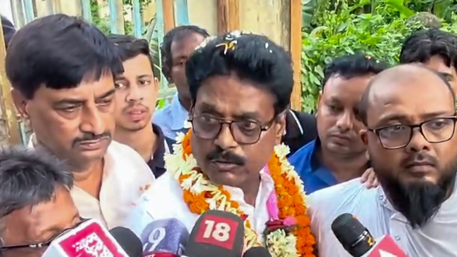 ‘Why Suvendu so afraid’: Nandigram bypoll Congress candidate Pradhan after release from jail – national ‘Why Suvendu so afraid’: Nandigram bypoll Congress candidate Pradhan after release from jail – national