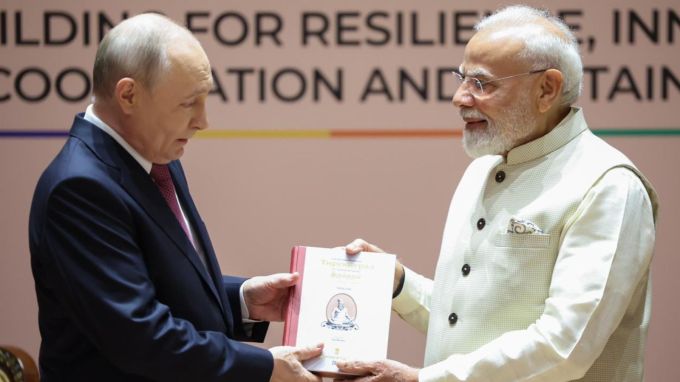 PM Modi gave a Russian Translation of the Thirukkural to President Putin.